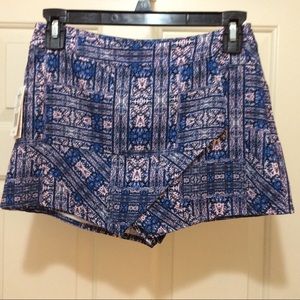 New Pink Republic XS blue print side zip skort